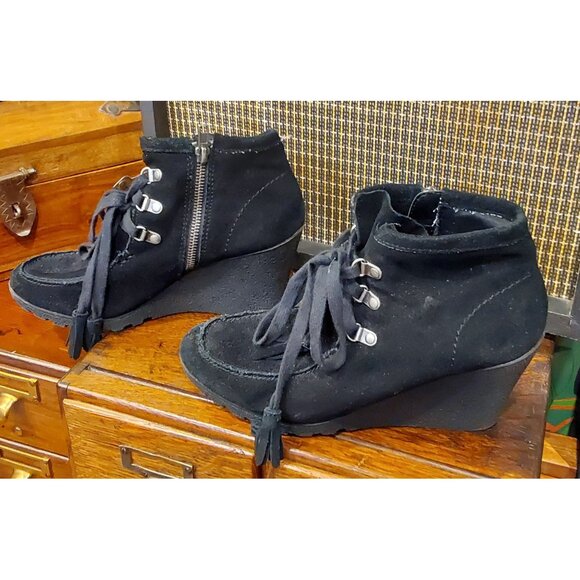 MIA Women's Black Suede Wedge Booties. Fringe laces. Size 8.5 - Picture 3 of 13
